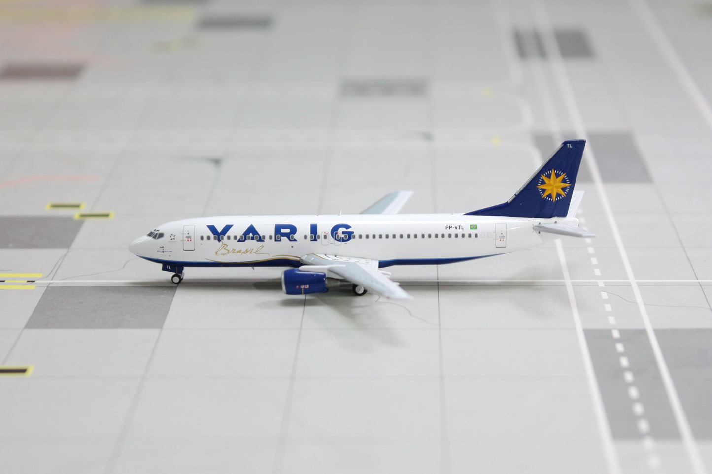 1/400 VARIG B 737-400 "Billboard Titles" Panda Models PMPPVTL